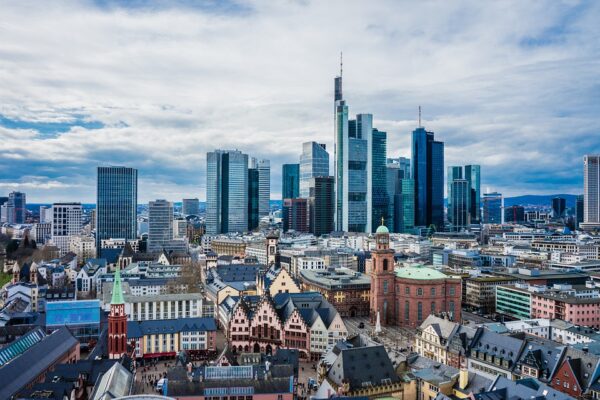 frankfurt 4945405 960 720