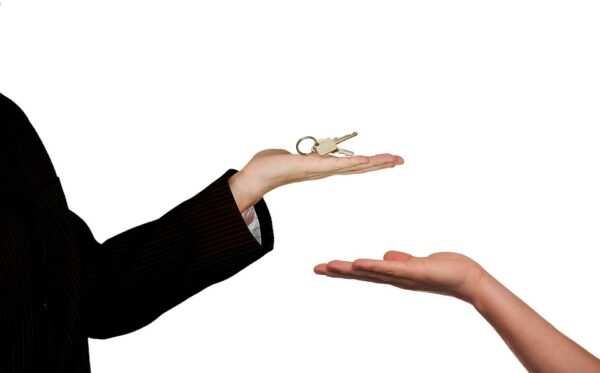 手握資金輕鬆擁有機車,教你一招機車貸款銀行比較 2 real estate 3337032 960 720