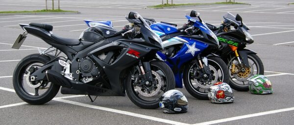 機車貸款詳解:最高額度、利率以及申請流程 4 three motorcycles 1174863 960 720