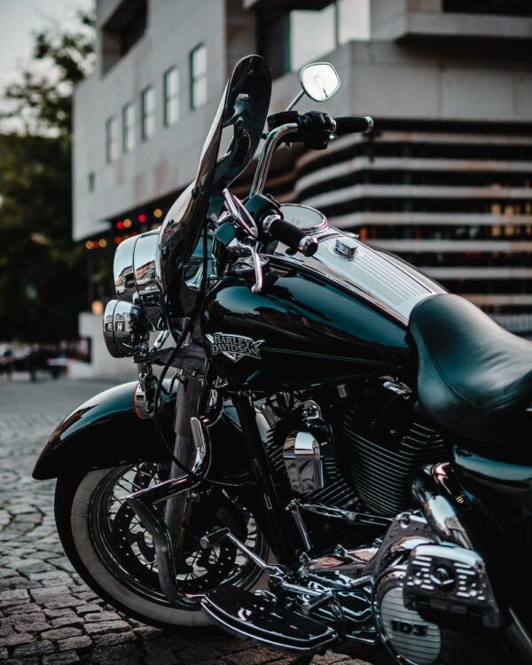 photo 1571874964737 8a2c8acbfa69