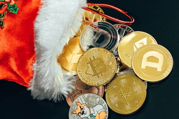 photo 1640330499147 c58416286ae9