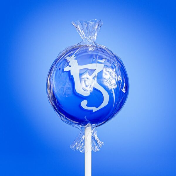 photo 1643888193686 81c45c445b95