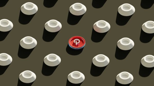 photo 1666635376217 ce550caea63f