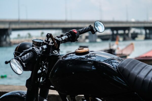 photo 1555923652 cdd0ce7161b8