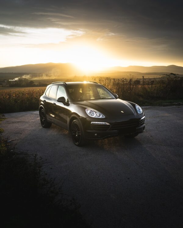 photo 1606221791010 ea4eb310c5a0