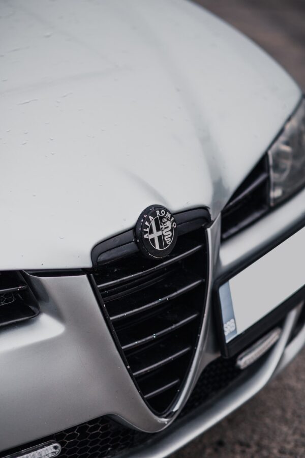 photo 1612887906255 e2834a7d94d7