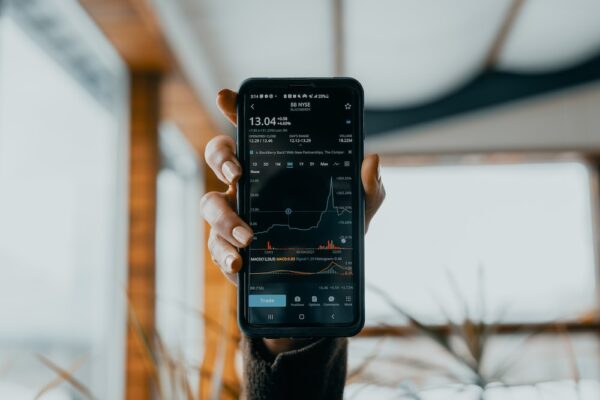 機車貸款手續費用比較:哪種方案更具成本效益? 2 photo 1613442368680 a30262ad8b3b