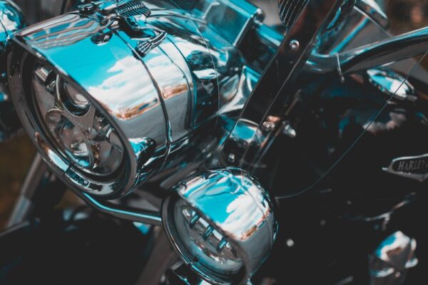 photo 1614540693731 3e6d4b8e72ed