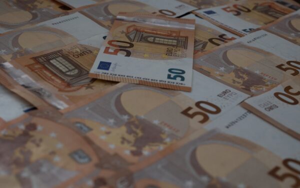 提高低信用分汽車貸款申請成功機會的技巧和策略 1 photo 1625677718461 7b829bc14c84