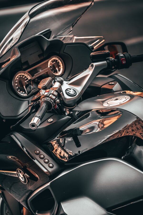 photo 1625919067392 1060ada989da