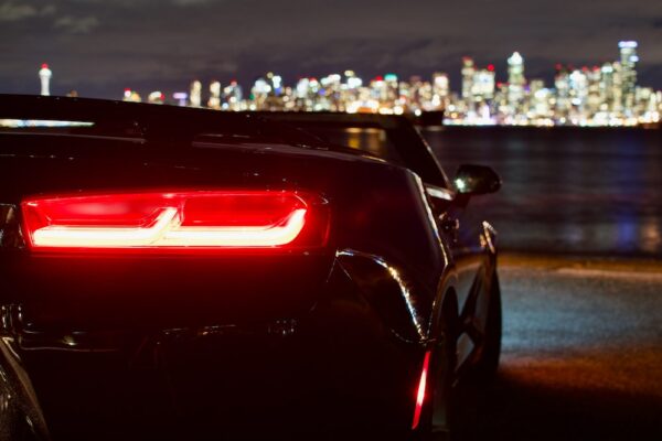 photo 1523729081326 a85565e57e4e