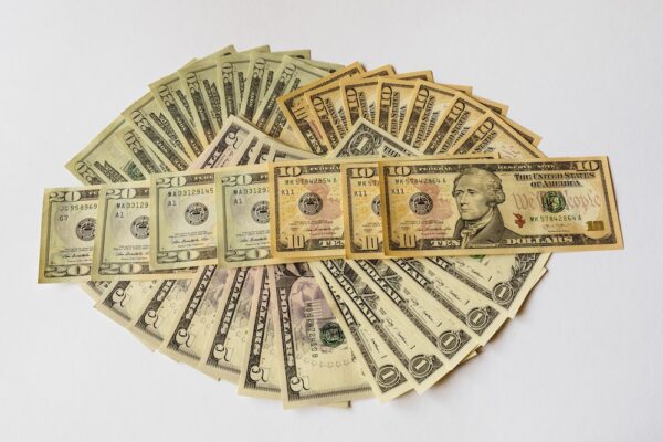 如何申請汽車貸款並提升你的信用評級 2 photo 1624953187561 8009ae7ad649