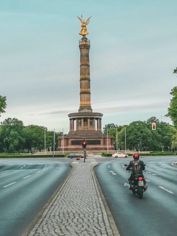 機車貸款期限:如何選擇最適合你的還款方式 1 photo 1639006457118 0a2bf7a7f586