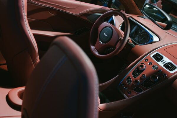 photo 1502014335594 c026800f24ee