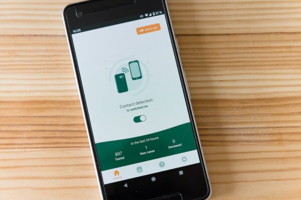 photo 1590935217281 8f102120d683