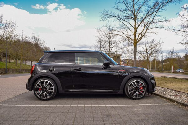 photo 1617624085810 3df2165bd11b