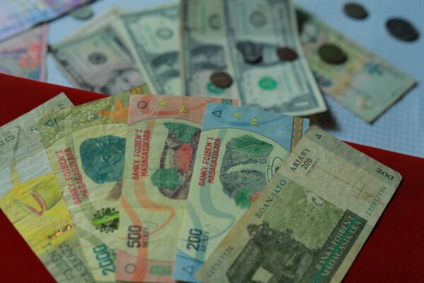 photo 1625216299291 3be2cb697457