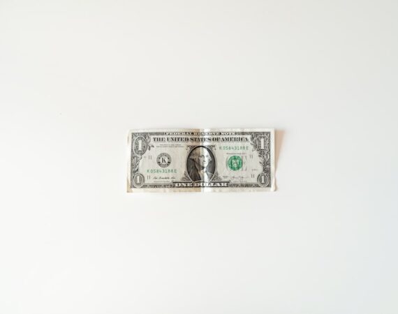 photo 1600007283753 27047f627cd7