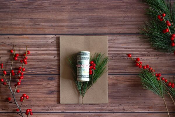 photo 1608111283055 2c8b619664ea