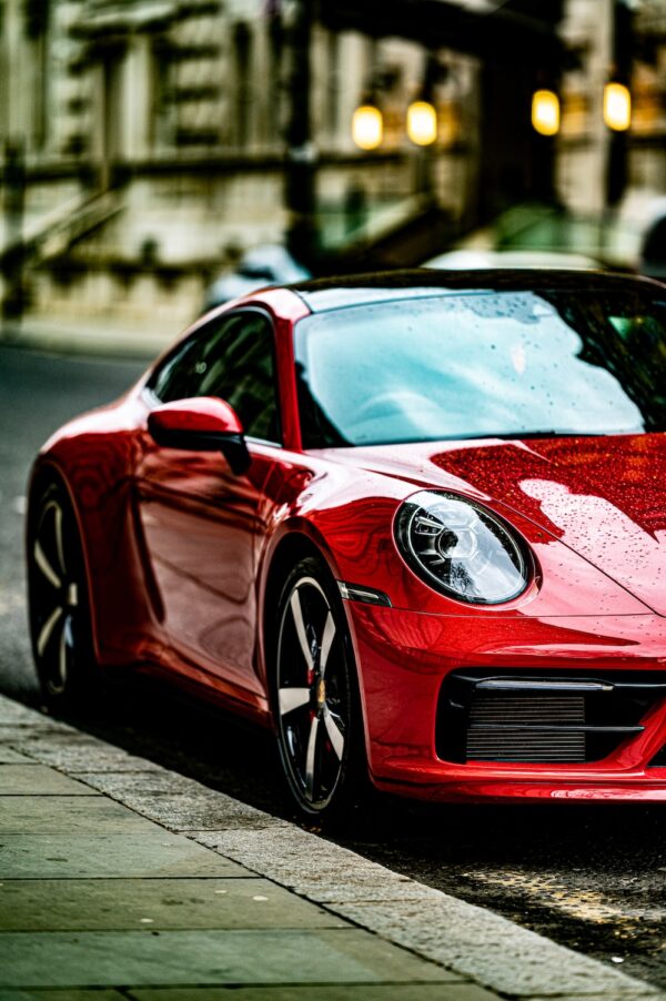 photo 1618160824610 6500d2c311f0