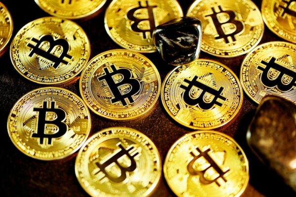 photo 1620266930973 d246429ce4cd