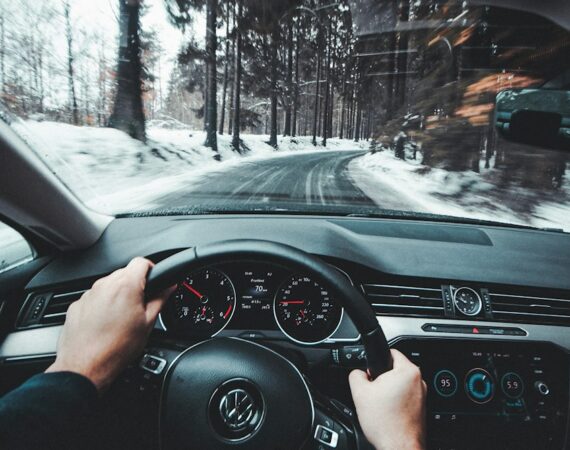 photo 1550517636 ad7bac40dc28